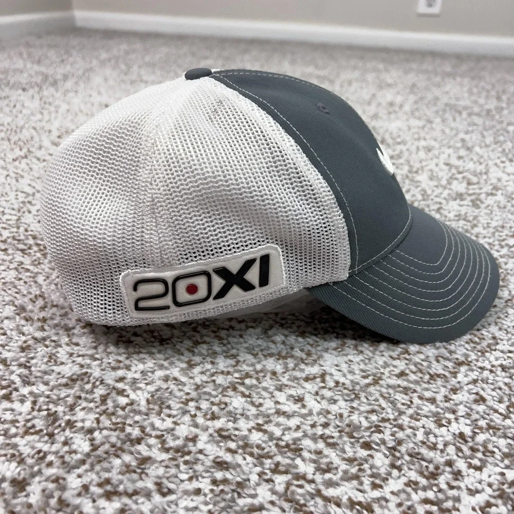 Nike Golf Hat Cap Flex Mens Medium Gray White Mesh Trucker Flexfit 20XI VR Sport